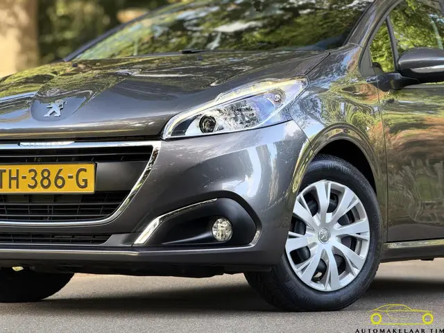 Peugeot 208 1.2 PureTech / Orig. NL / 1e eig. 2018 Benzine 7