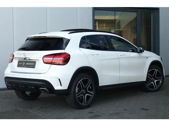 Mercedes-Benz GLA 200 Premium Plus 2018 Benzine 7