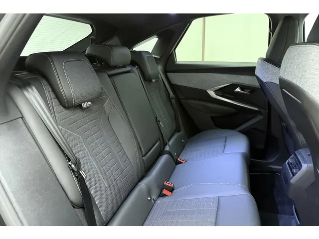 Peugeot 3008 1.2 Hybrid 145 GT 2025 Hybride Benzine 15