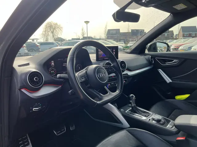 Audi Q2 35 TFSI CoD S-Line 2019 Benzine 12