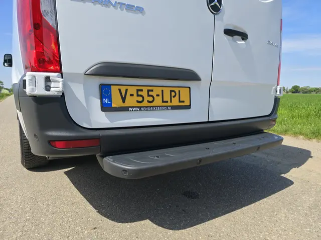 Mercedes-Benz Sprinter 315 1.9 CDI L3 H2 RWD 2023 Diesel 4