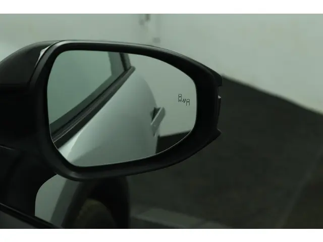 Toyota C-HR 1.8 Hybrid 140 Dynamic 2024 Hybride Benzine 44