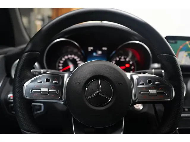 Mercedes-Benz C-Klasse Cabrio 180 AMG Line 2023 Benzine 66