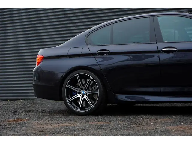 BMW M5 5-serie Competition Edition 2017 Benzine 47