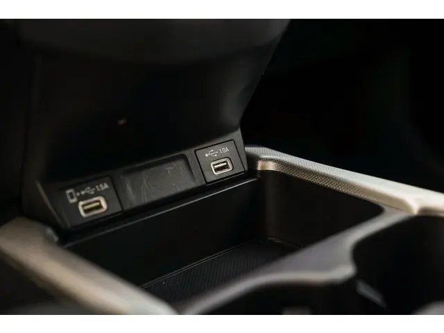 Honda CR-V 2.0i VTEC e:HEV ELEGANCE 2021 Hybride Benzine 23