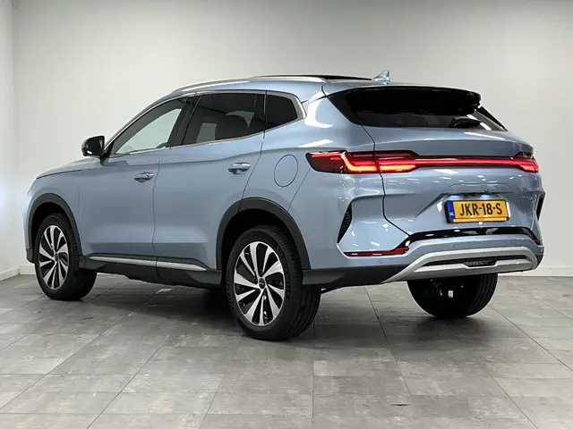 BYD SEAL U 1.5 DM-i FWD Boost 2025 Hybride Benzine 6