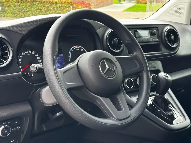 Mercedes-Benz eCitan L1 Pro 51 kWh 2024 Elektrisch 10
