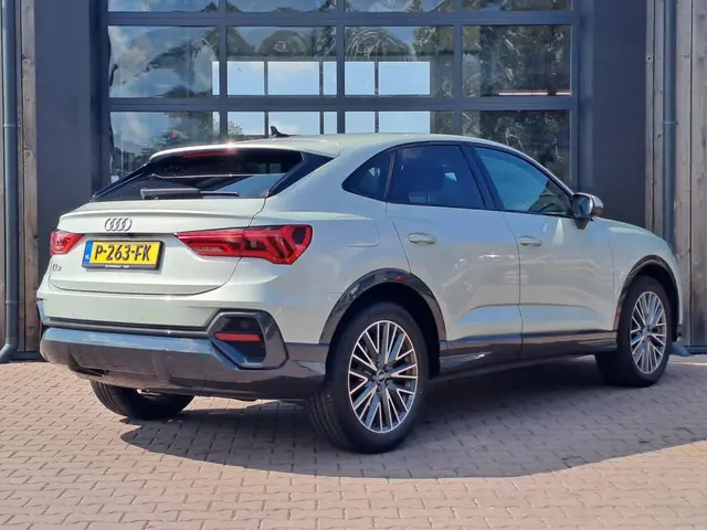 Audi Q3 Sportback 35 TFSI S Edition 2021 Hybride Benzine 4