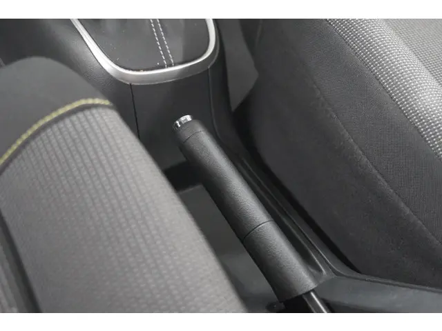 Citroën C3 PureTech 110 EAT6 Max 2024 Benzine 40