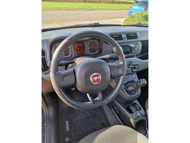 Fiat Panda 1.2 Lounge 2019 Benzine 6