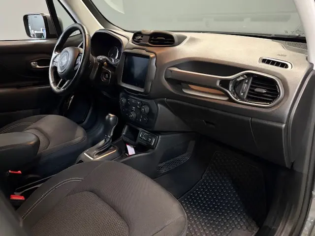 Jeep Renegade 1.3T DDCT S 150pk Automaat 2019 Benzine 10