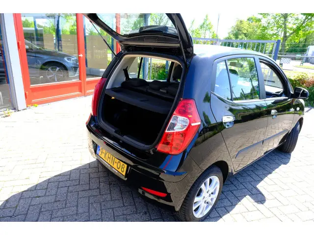 Hyundai i10 1.0 i-Drive 5-drs Elektr. ramen 2013 Benzine 9