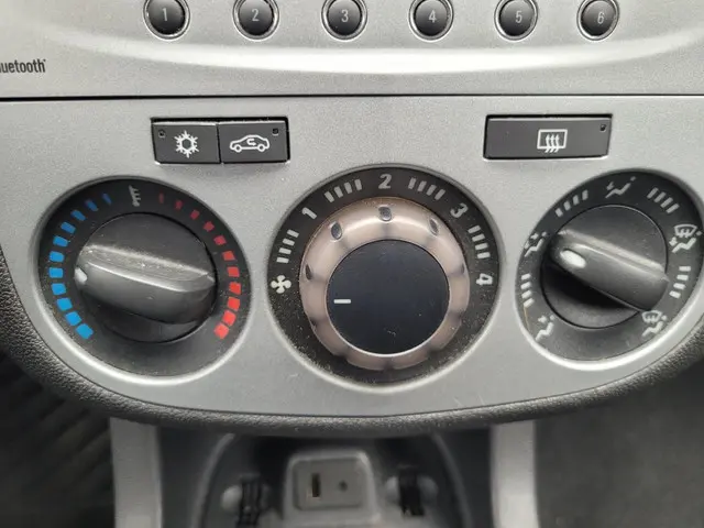 Opel Corsa 1.2 Rhythm NAVI 1e Eigenaar 2013 Benzine 14