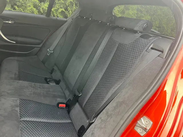 BMW 1 Serie 118i M Sport High Executive 2013 Benzine 25