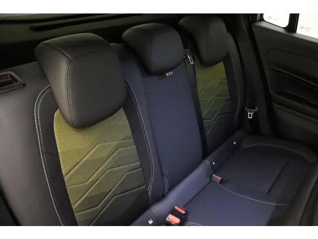 Jeep Avenger Summit 54 kWh 2025 Elektrisch 16