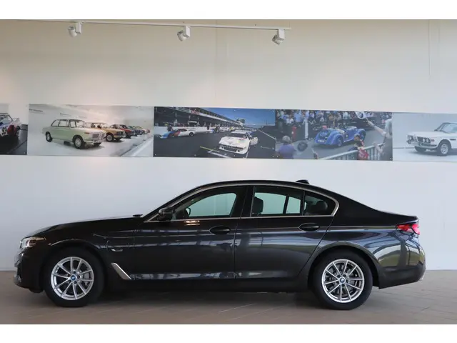 BMW 5 Serie Sedan 530e 2023 Hybride Benzine 3