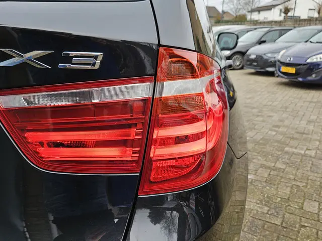 BMW X3 xDrive20i 2013 Benzine 8