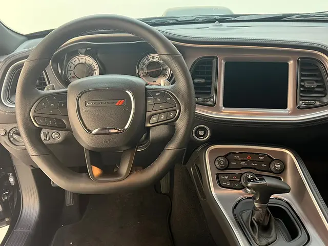 Dodge Challenger V8 Hemi R/T Shaker 2024 Benzine 9