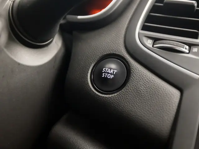 Renault Mégane Estate 1.2 TCe Bose Sport 2018 Benzine 24