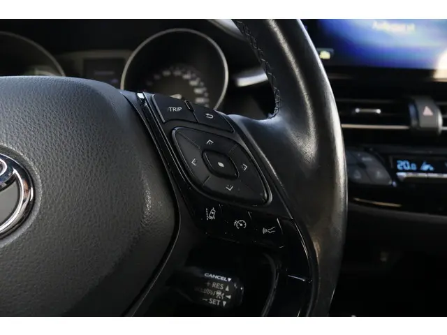 Toyota C-HR 1.8 Hybrid Dynamic 2019 Hybride Benzine 15