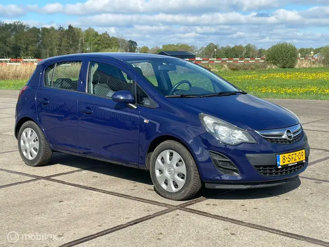 Opel Corsa 1.2 EcoFlex Cosmo Nette auto 2013 Benzine 2