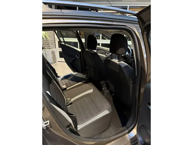 Dacia Sandero 0.9 TCe Tech Road 2020 Benzine 8