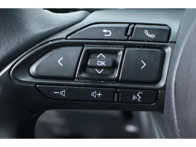 Toyota Yaris 1.5 Hybrid 115 Active 2024 Hybride Benzine 19