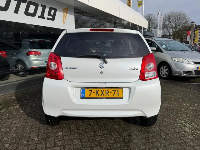 Suzuki Alto 1.0 Comfort EASSS 2013 Benzine 12