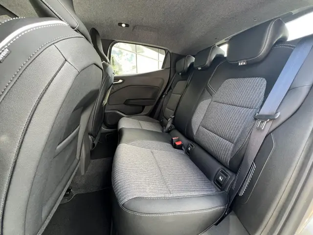 Mitsubishi Colt 1.6 HEV Instyle 2025 Hybride Benzine 8