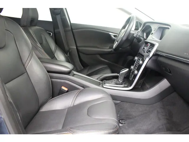 Volvo V40 Cross Country T3 Polar+ Luxury 2019 Benzine 7