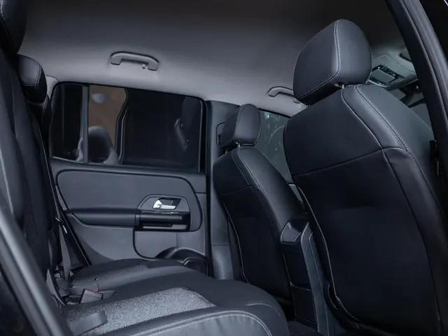 Mercedes-Benz GLB 200 Business Solution 2020 Benzine 15