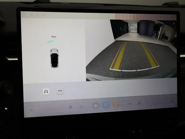 Lynk & Co 01 1.5 Core 2025 Hybride Benzine 16