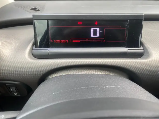 Citroën C4 Cactus 1.2 PureTech Feel 2016 Benzine 9