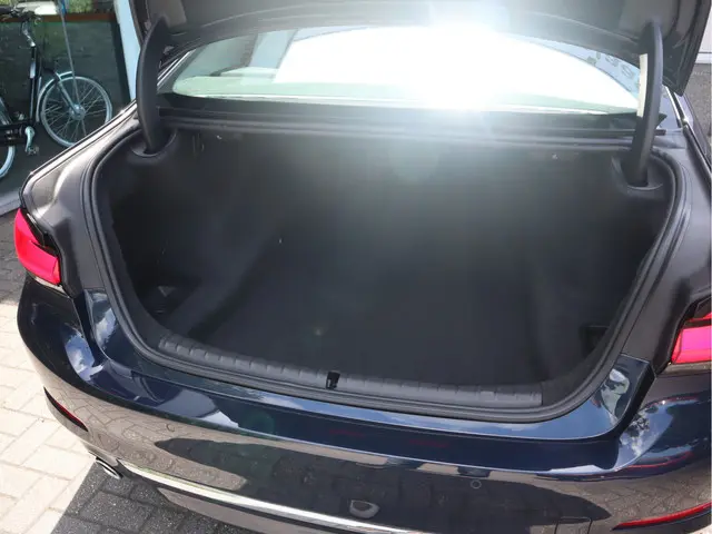 BMW 5 Serie 520i Executive 2018 Benzine 40