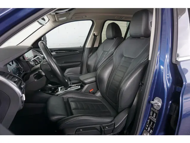 BMW X3 xDrive20i 2019 Benzine 6