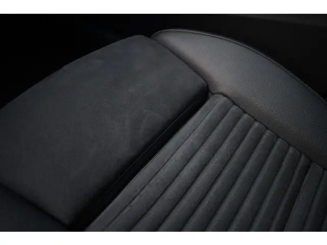 Mercedes-Benz GLA 180 AMG Night 2019 Benzine 40