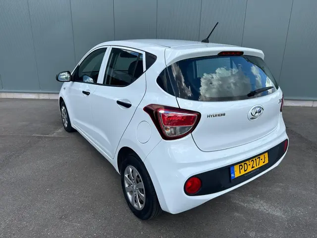 Hyundai i10 1.0i i-Motion AIRCO | NAP ! 2018 Benzine 8