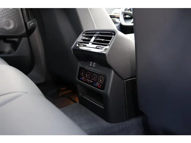 BMW 5 Serie Touring 540d xDrive 2024 Diesel 26