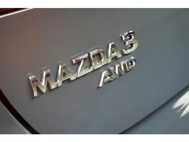 Mazda 3 2.0 X 180pk AWD Automaat Luxury 2019 Benzine 8