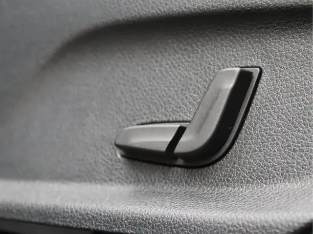 Mercedes-Benz GLC 220 d 4MATIC 2018 Diesel 26