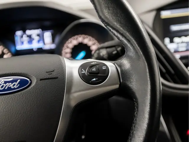 Ford Kuga 1.5 Titanium 2016 Benzine 19