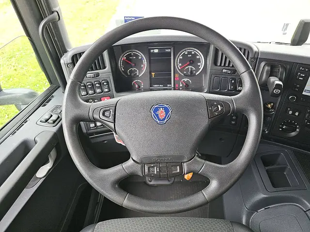 Scania P P320 2018 Diesel 10