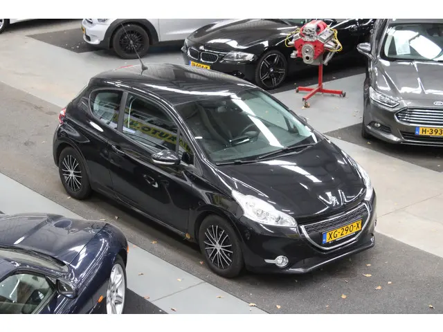 Peugeot 208 1.4 VTi Active 2012 Benzine 25