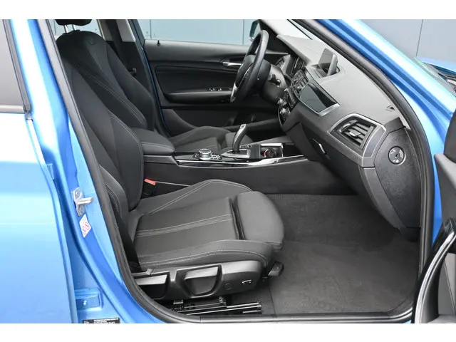 BMW 1 Serie 118i Corporate Lease Executive 2017 Benzine 13