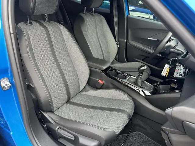 Peugeot 2008 1.2 Turbo 100PK Allure 2024 Benzine 22