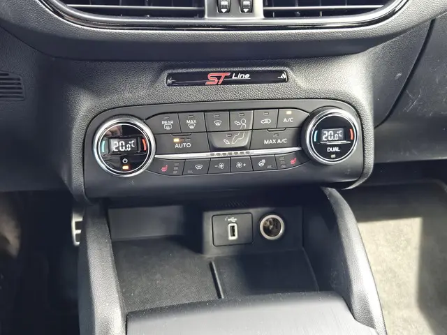 Ford Focus Wagon 1.0 EcoBoost ST Line 2019 Benzine 12