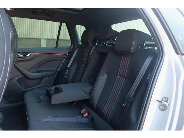 Škoda Kamiq FL 1.0 TSI DSG Monte Carlo 2024 Benzine 17