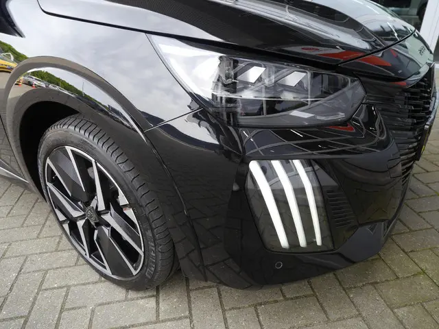 Peugeot e-208 EV GT 51 kWh 2024 Elektrisch 46