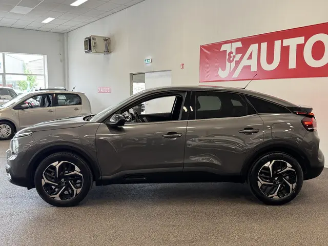 Citroën C4 1.2 Puretech Shine 2022 Benzine 2