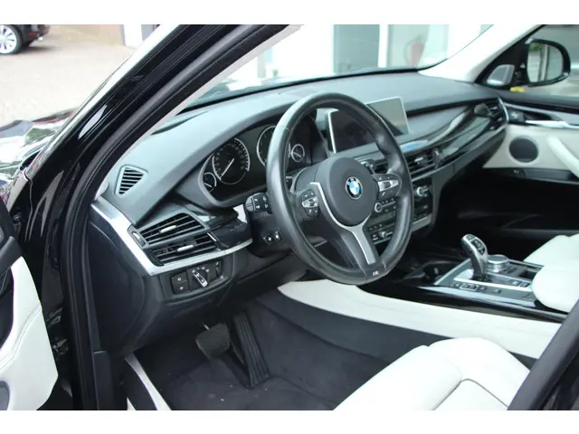 BMW X5 xDrive35i High Executive 2016 Benzine 6